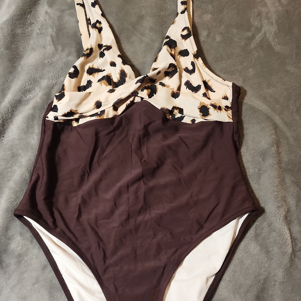 Stylish Leopard Print Kids One Piece Swimsuit